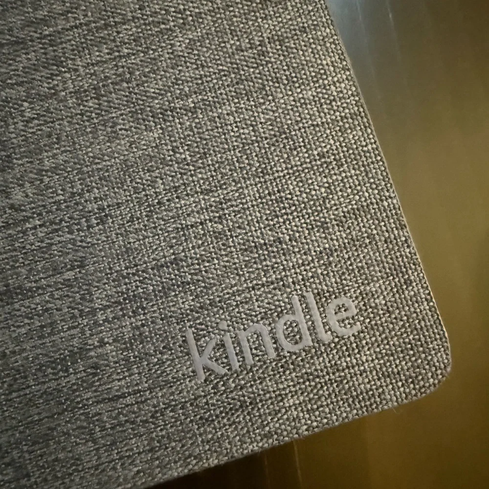 Kindle Paperwhite 2021 E-Reader Cover